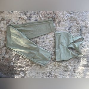 SET ACTIVE MINT workout set size small